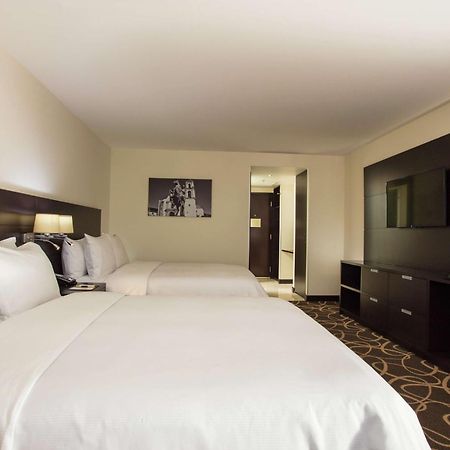 Doubletree By Hilton Toluca Hotell Exteriör bild