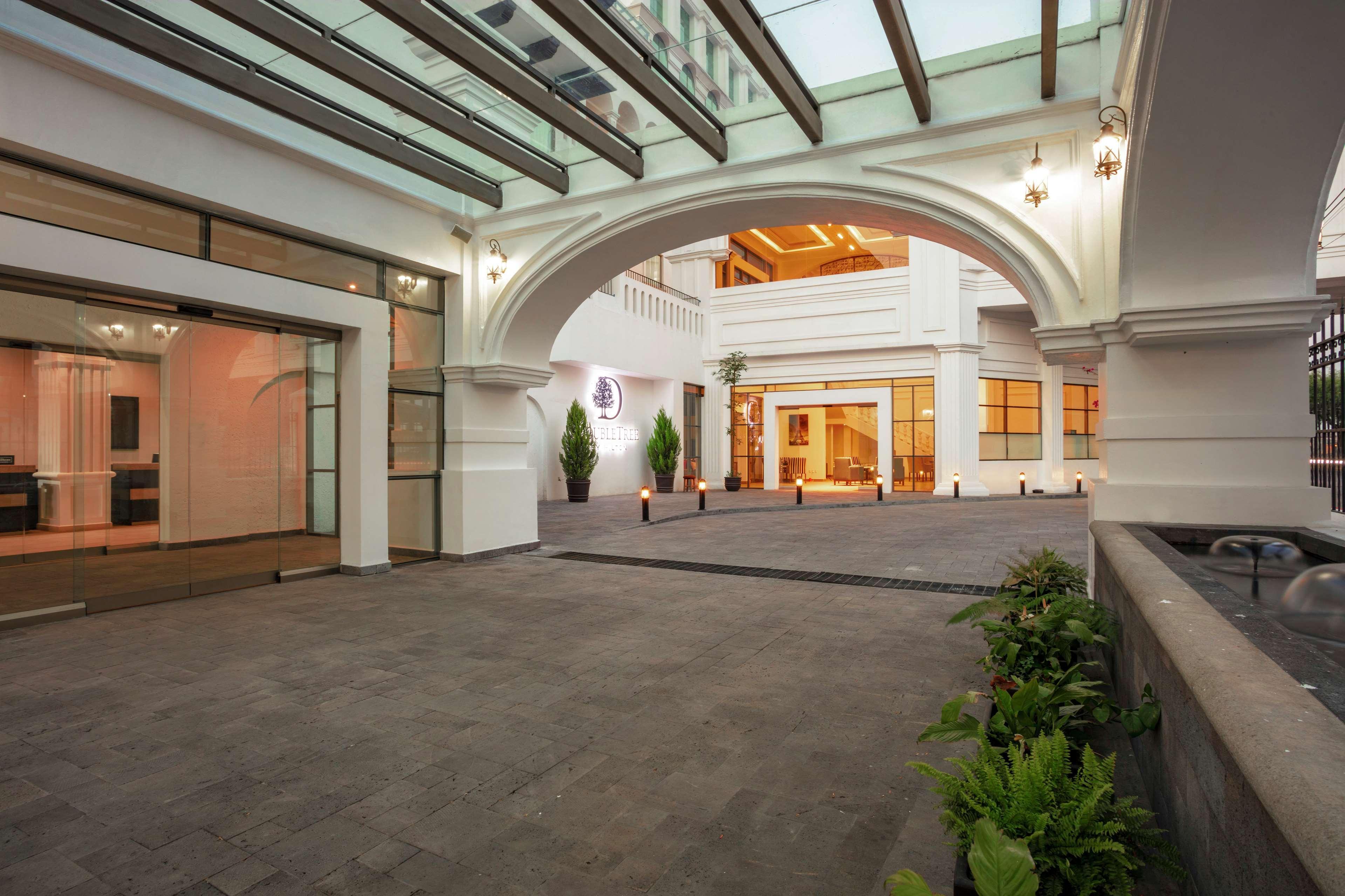 Doubletree By Hilton Toluca Hotell Exteriör bild