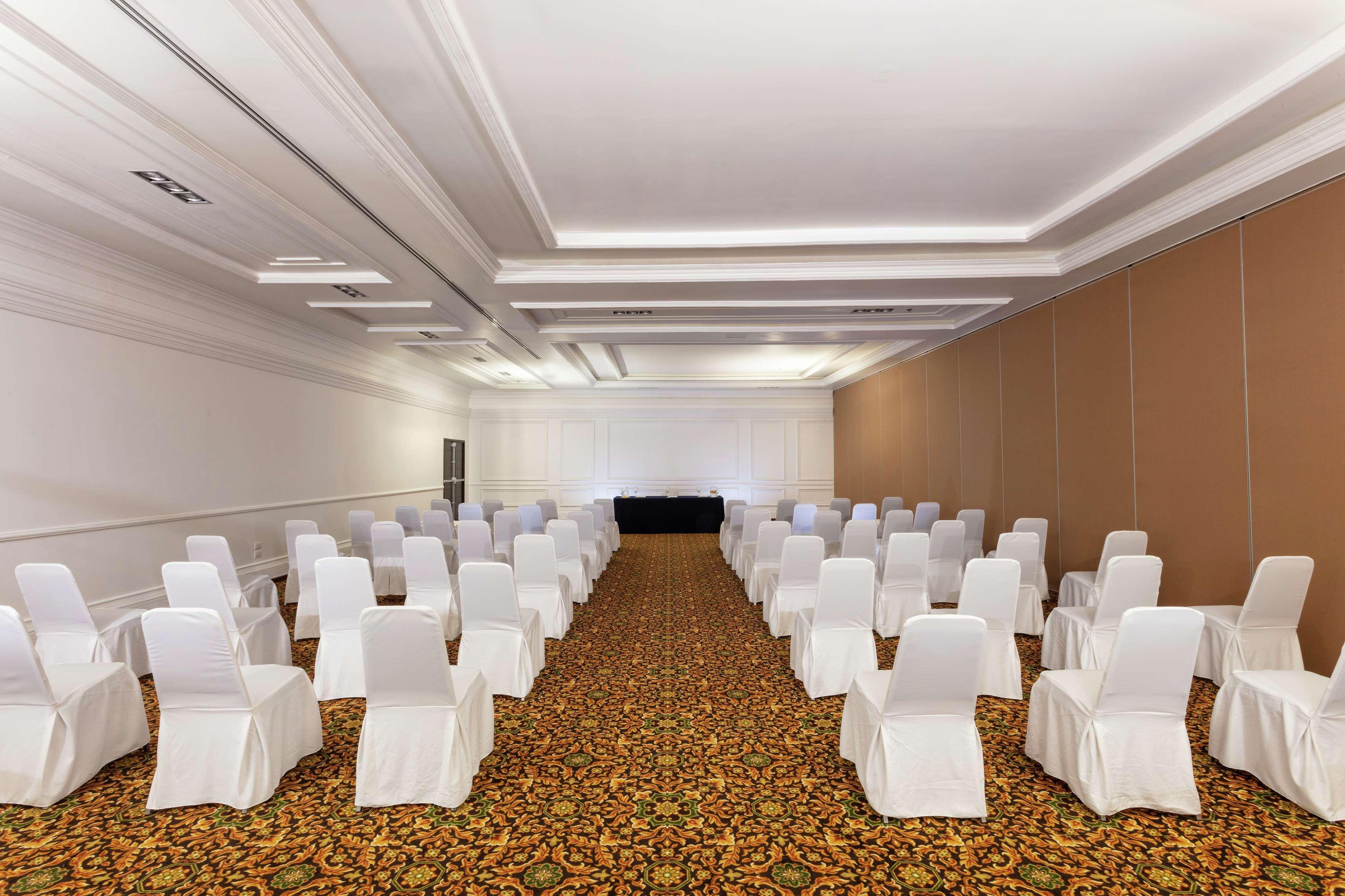 Doubletree By Hilton Toluca Hotell Exteriör bild