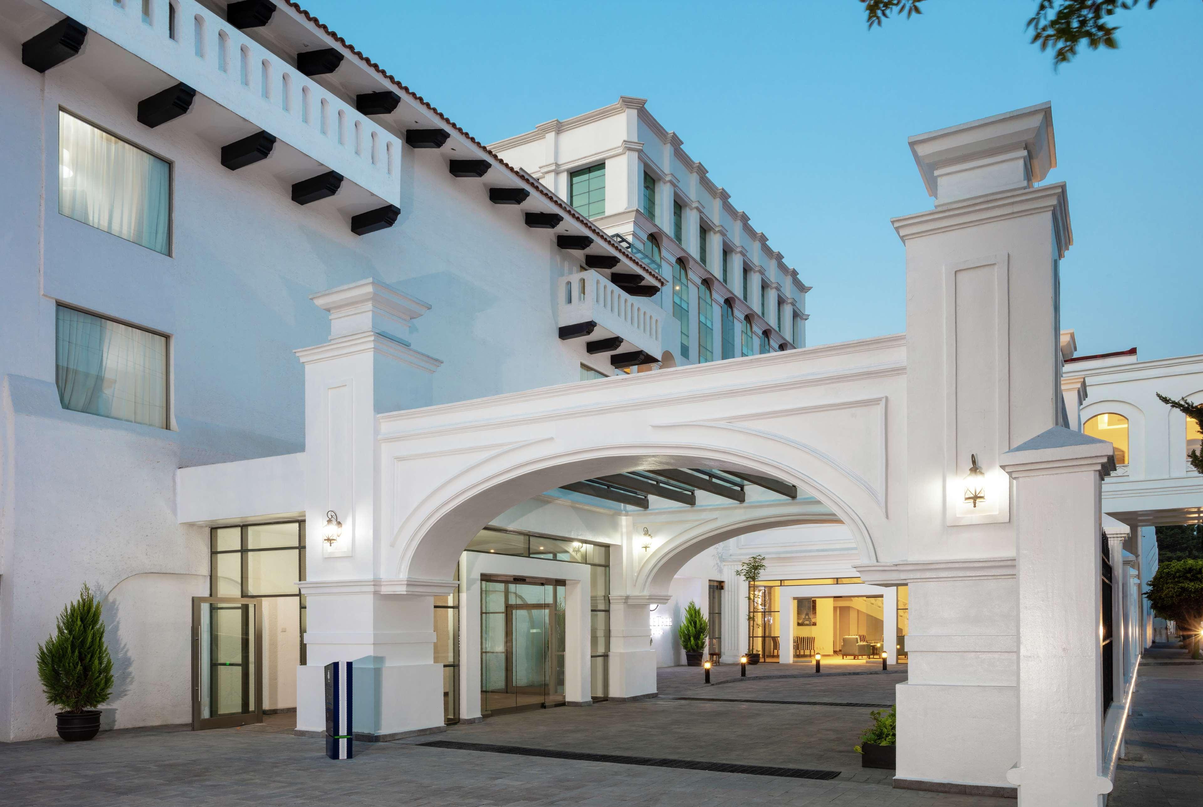 Doubletree By Hilton Toluca Hotell Exteriör bild
