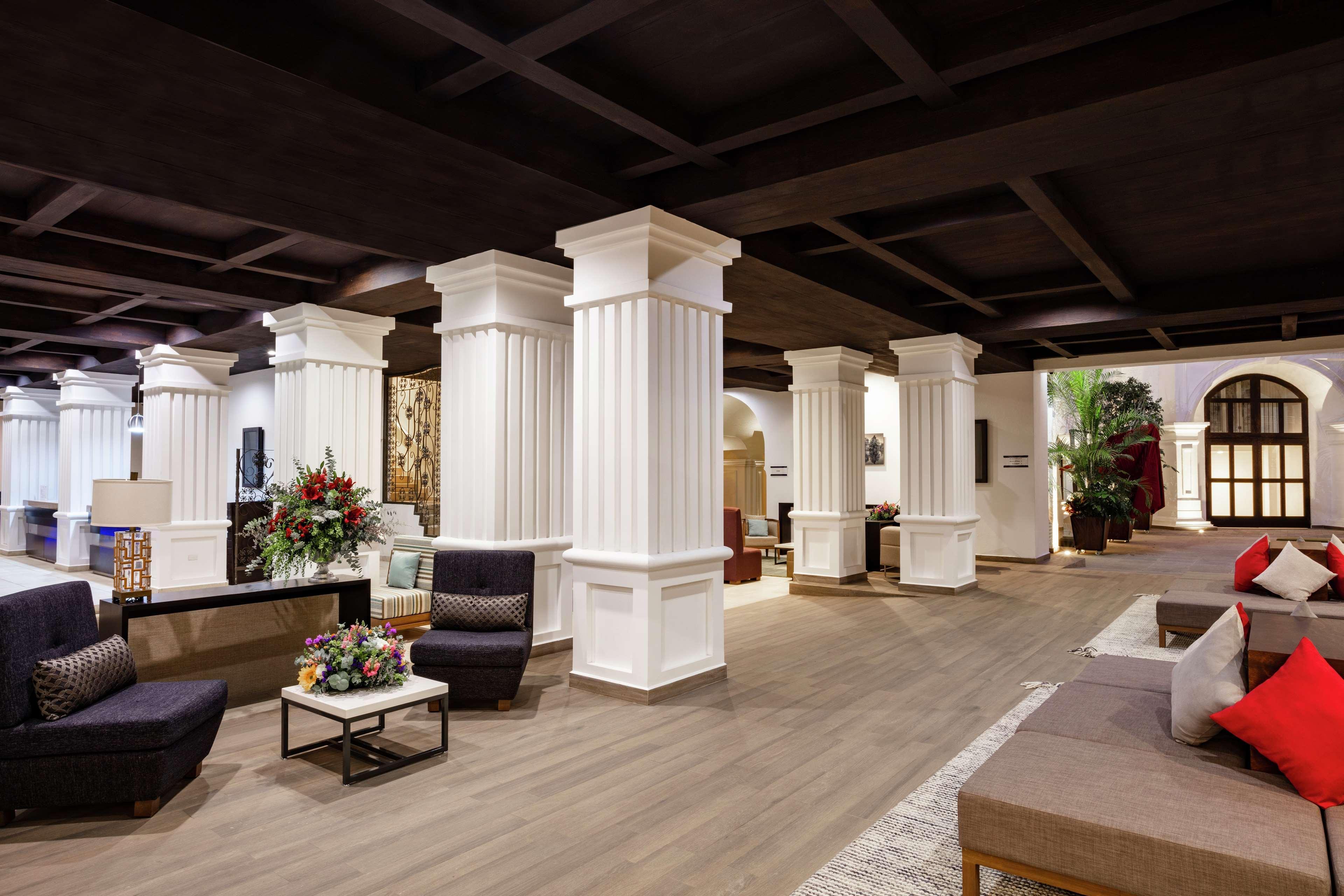 Doubletree By Hilton Toluca Hotell Exteriör bild