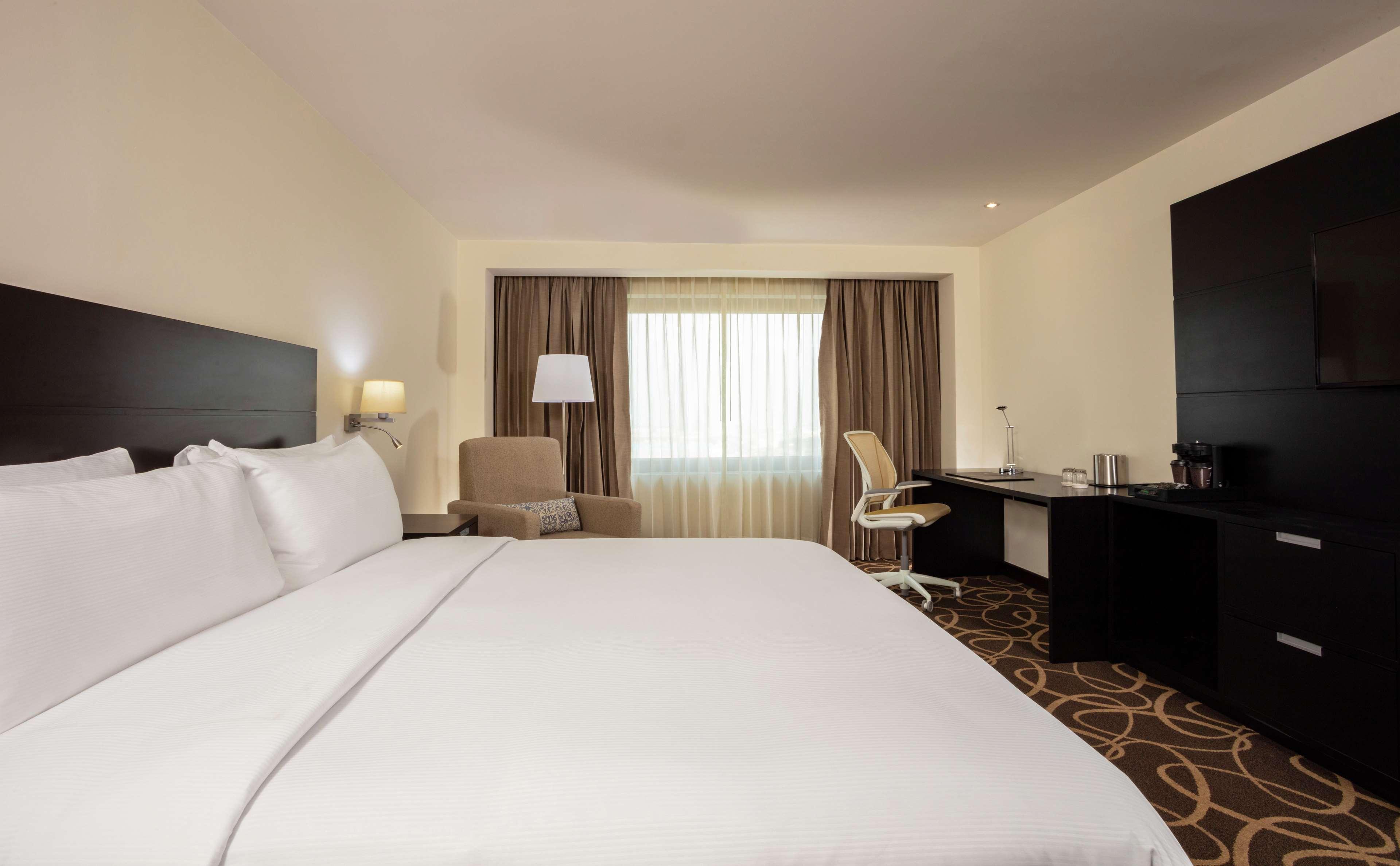 Doubletree By Hilton Toluca Hotell Exteriör bild