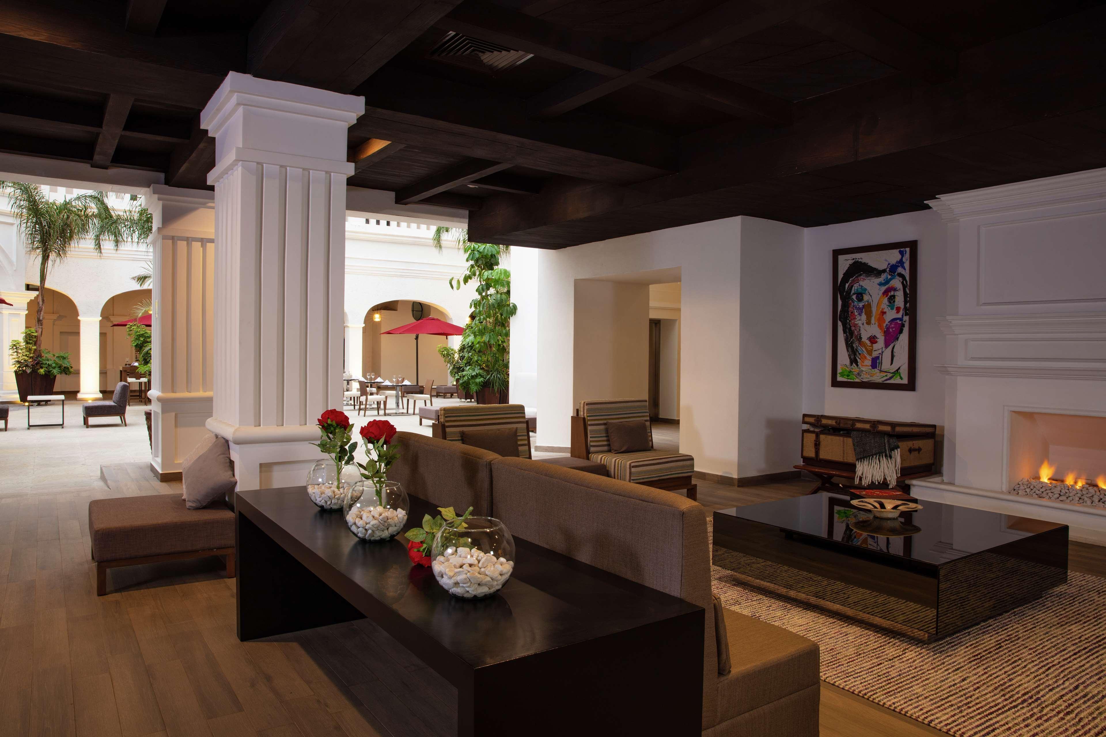 Doubletree By Hilton Toluca Hotell Exteriör bild