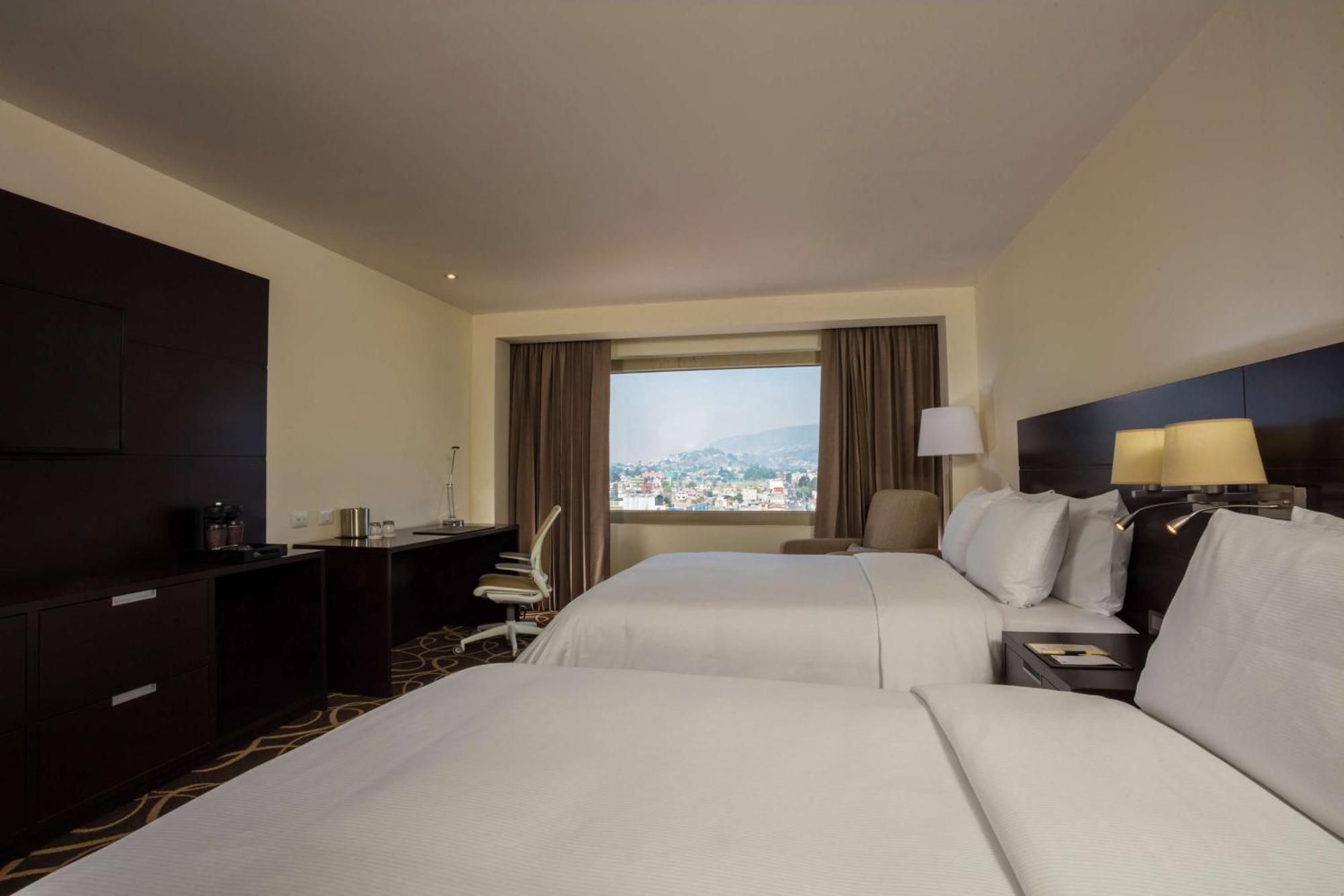 Doubletree By Hilton Toluca Hotell Exteriör bild